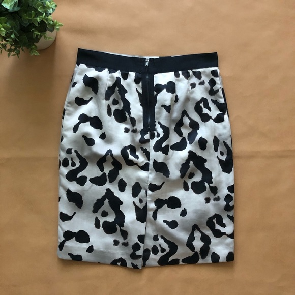 Ann Taylor Animal Print Pencil Skirt - Picture 5 of 7